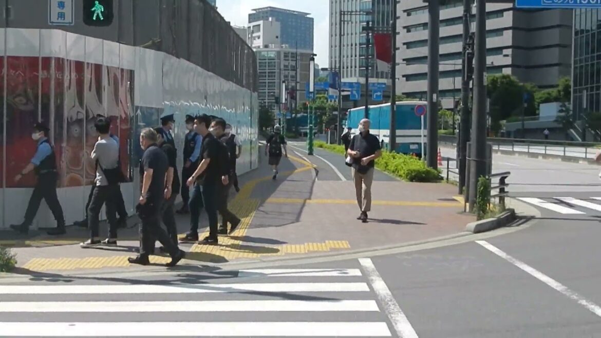 【#バッハ帰れ】03デモ行進２警察に囲まれ始める『五輪は中止！ホテルオークラ前抗議スタンディング』2021/07/10