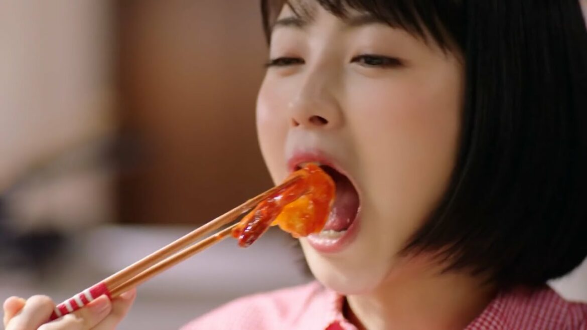 【浜辺美波】CM食事シーンまとめ
