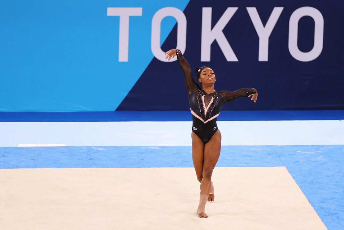 #SimoneBilesが到着しました＃Tokyo2020詳細については#UnitedByEmotion |  ..。
