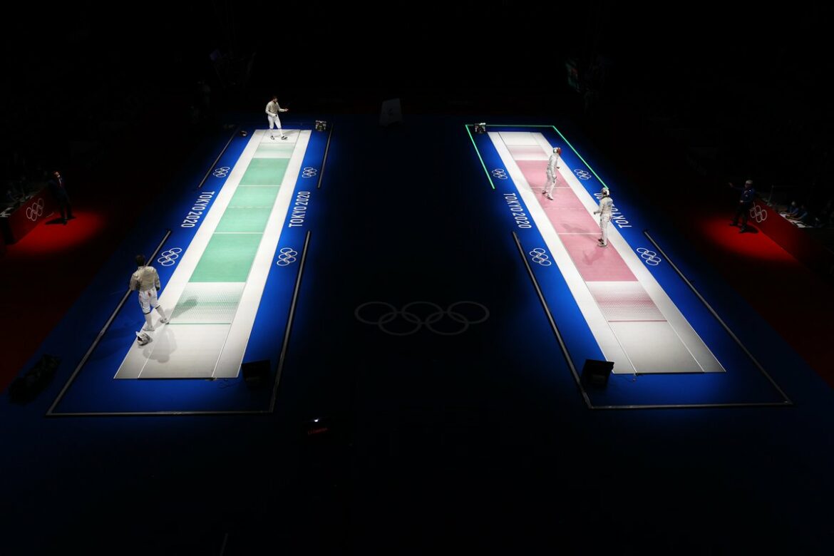 En garde #Fencingは#Toyko2020で進行中です#UnitedByEmotion |  #StrongerToget..。 En garde #Fencingは#Toyko2020で進行中です#UnitedByEmotion |  #StrongerToget..。