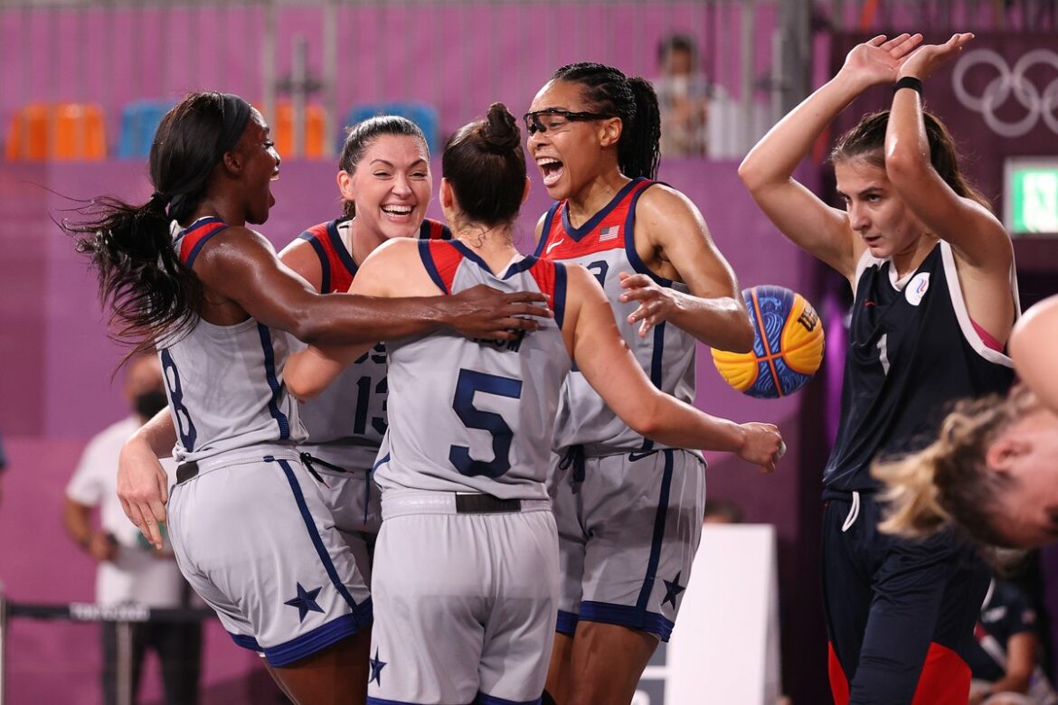 米国は、＃Olympics＃3x3バスケットボールの歴史で最初の金メダルを獲得しました...