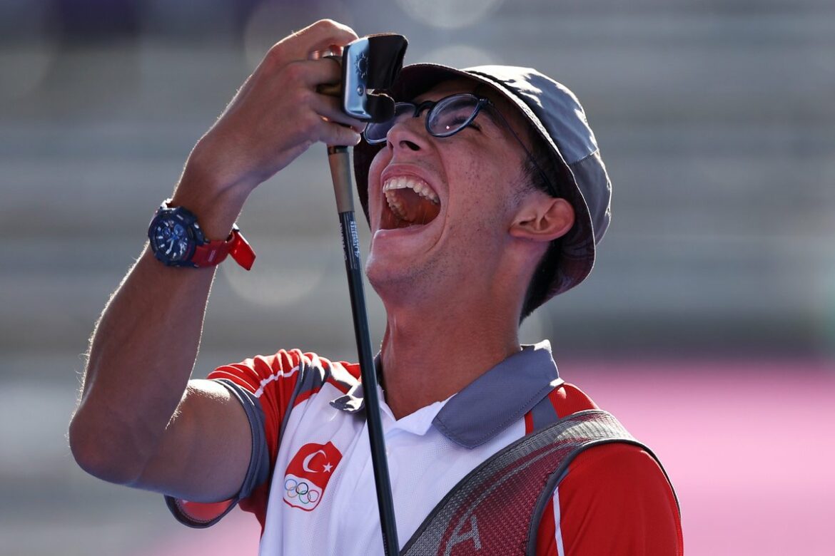 メテ・ガゾズは、＃Tokyo2020で#goldを獲得した最初の射手であり、Rからではありません...