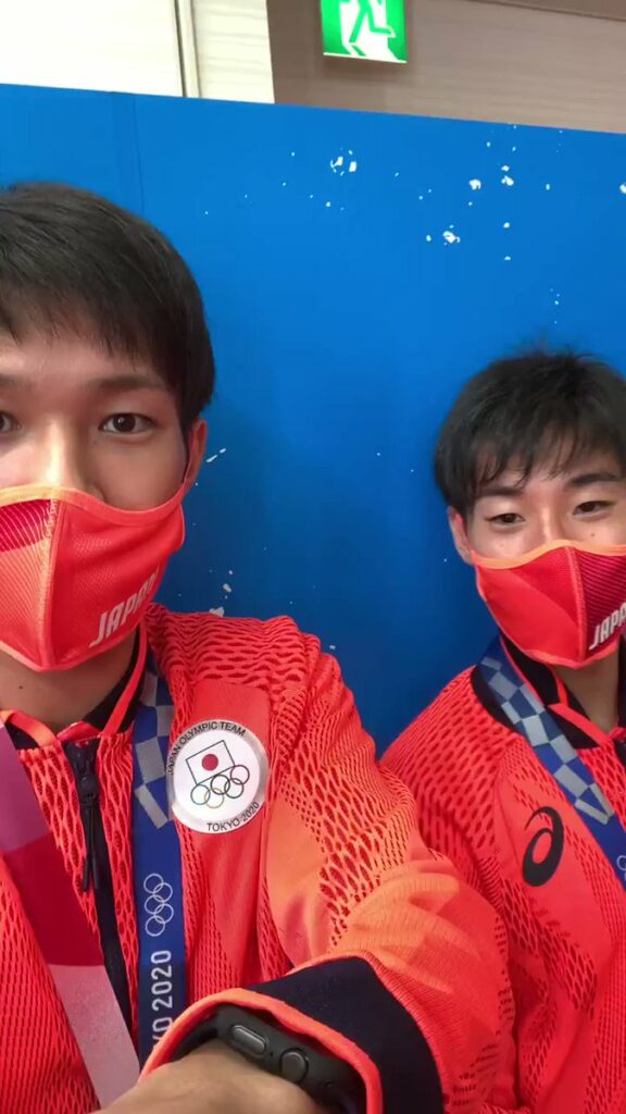 Q：加納選手の最後の突きに名前をつけてください！ @yuzukikko1
さんからのご質問

加納選手「泥草突きですかね‥」
 山田選手「ガチャガチャが強いので...