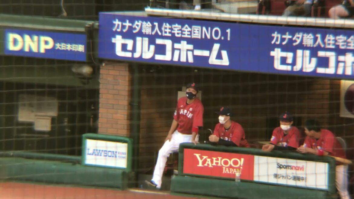 侍ベンチで話す姿が新鮮 山本由伸 柳田悠岐 山田哲人 田中将大 坂本勇人