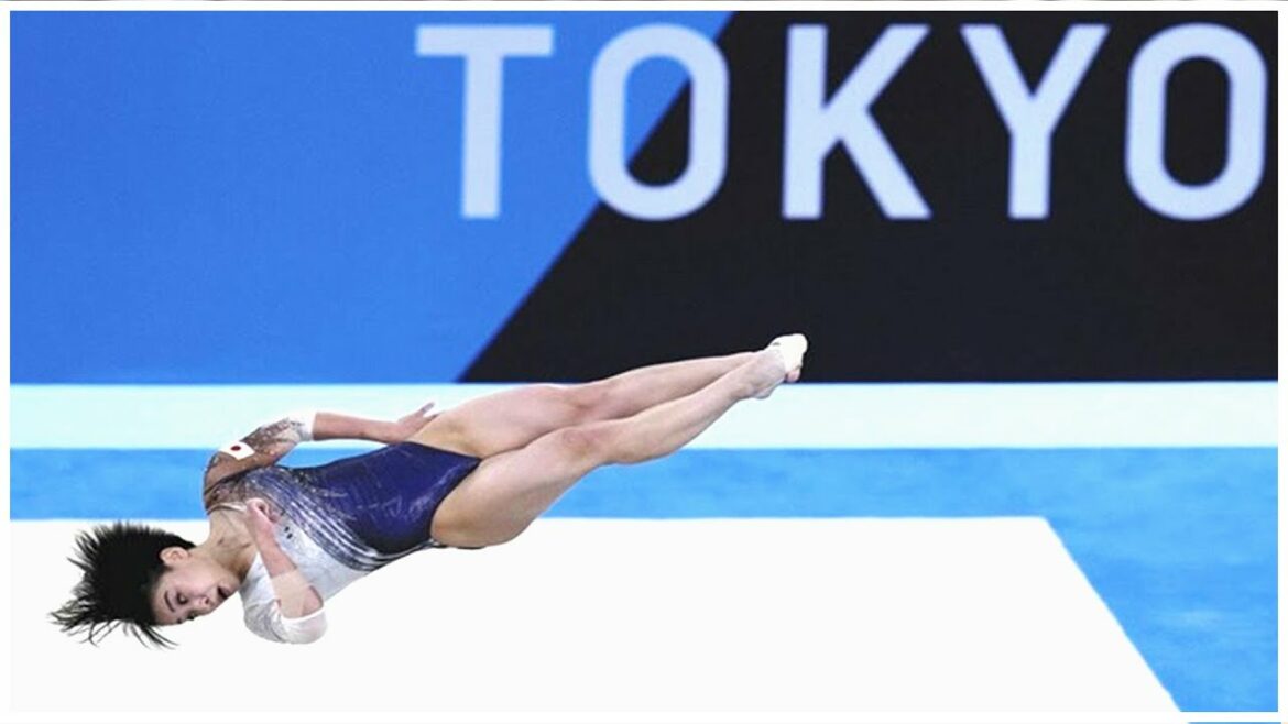 村上茉愛、ＴＯＫＹＯで大快挙！ 銅メダル手に「体操人生の中で一番いい演技」／体操