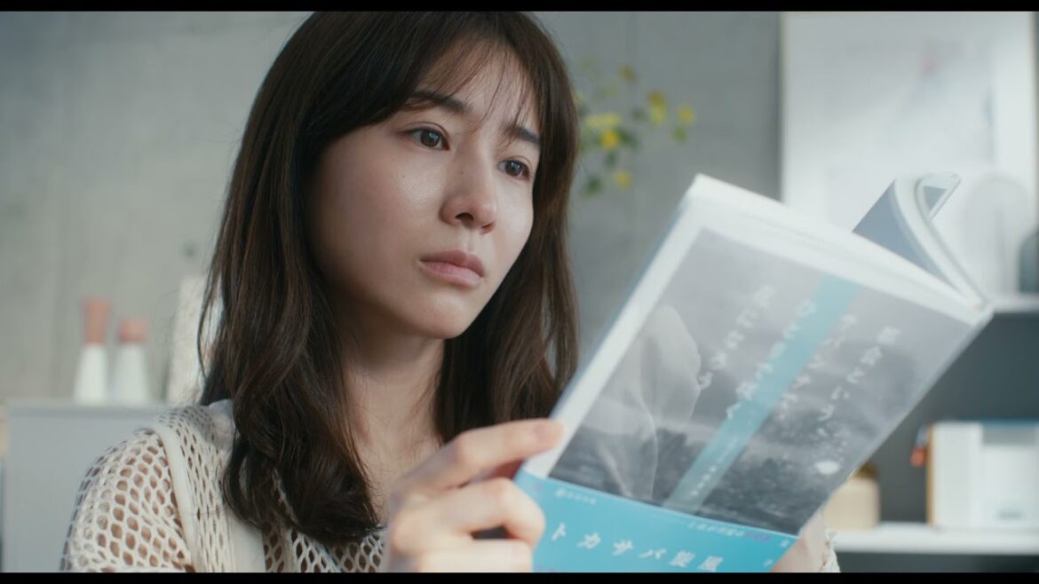 田中みな実、周囲の雑踏に揺れる30代独身女性を熱演：映画『ずっと独身でいるつもり？』超特報