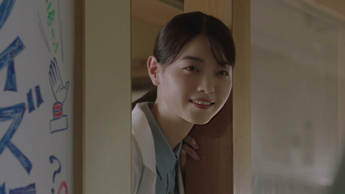 西野七瀬、中川大志、神木隆之介、松本穂香出演／KDDI au「意識高すぎ！高杉くん」テレビCM「クイズ大会」篇