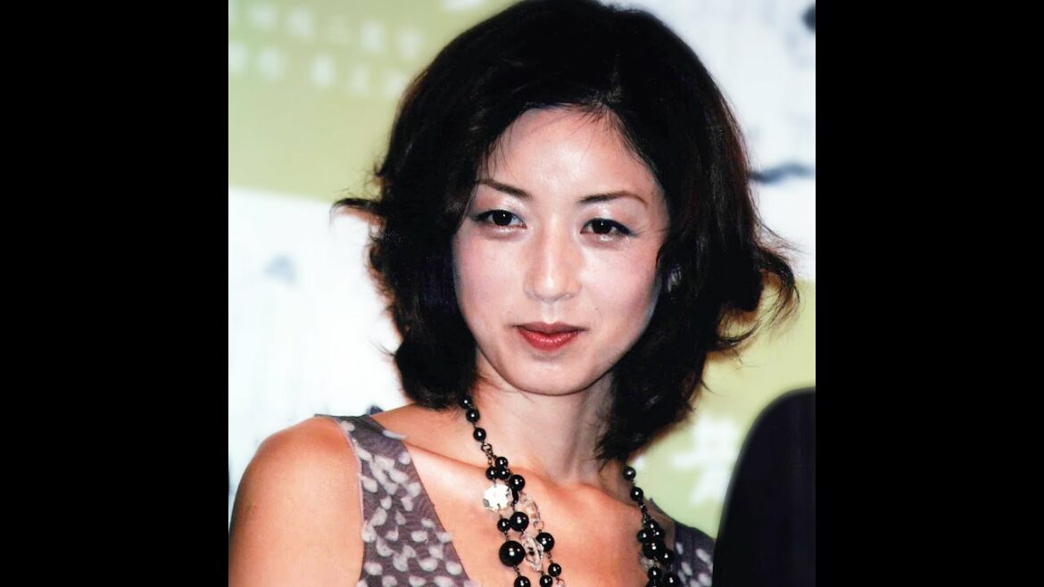 高岡早紀、「将来は母親超え」と注目浴びた“長女”の抜群スタイル