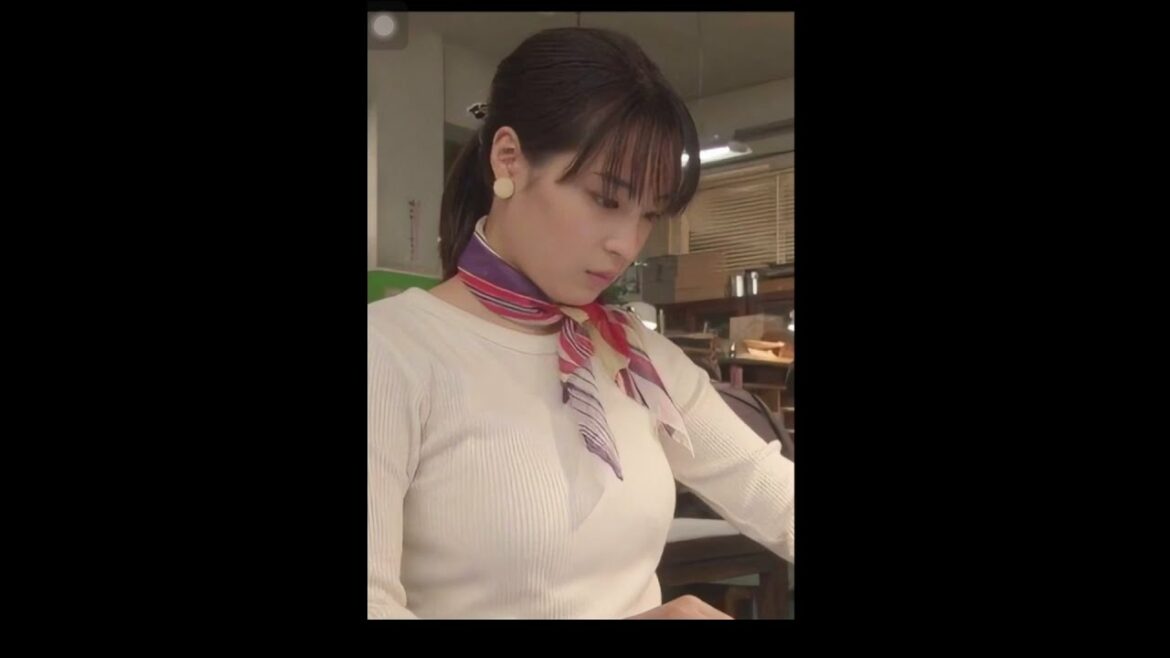広瀬すずのおっぱいを揉んでみた　#shorts