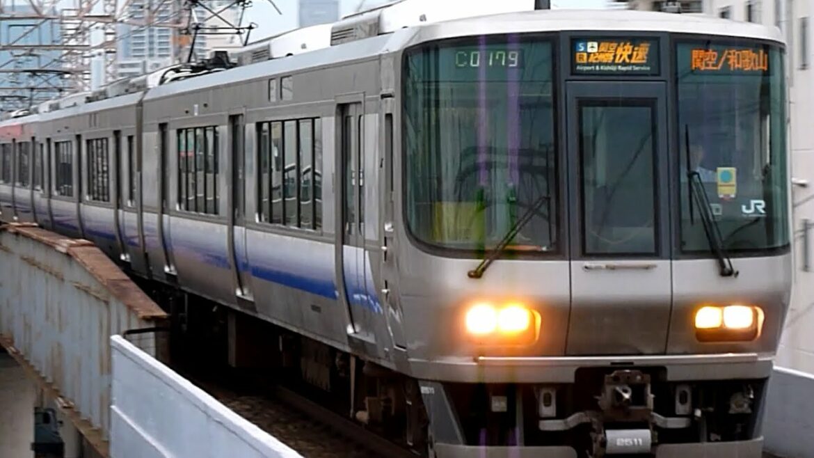 JR西日本　223系 2500番台 2511編成+？　西九条駅