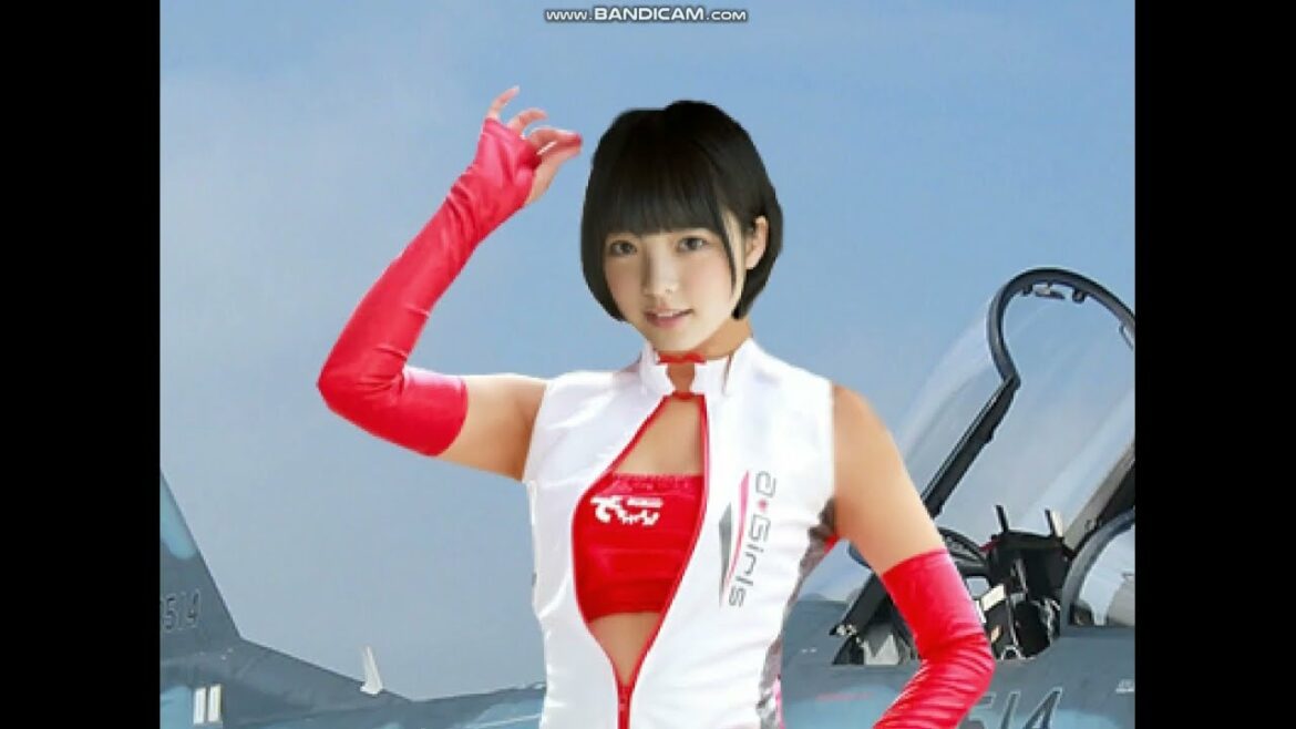 平手友梨奈、パイロットのレースクイーン！