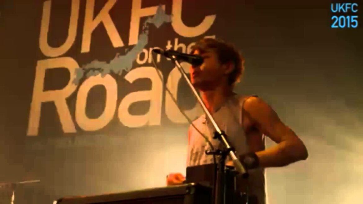 TOTALFAT & 川上洋平 Kawakami Youhei from [Alexandros] - Rollin' (Limp Bizkit cover) live 2015