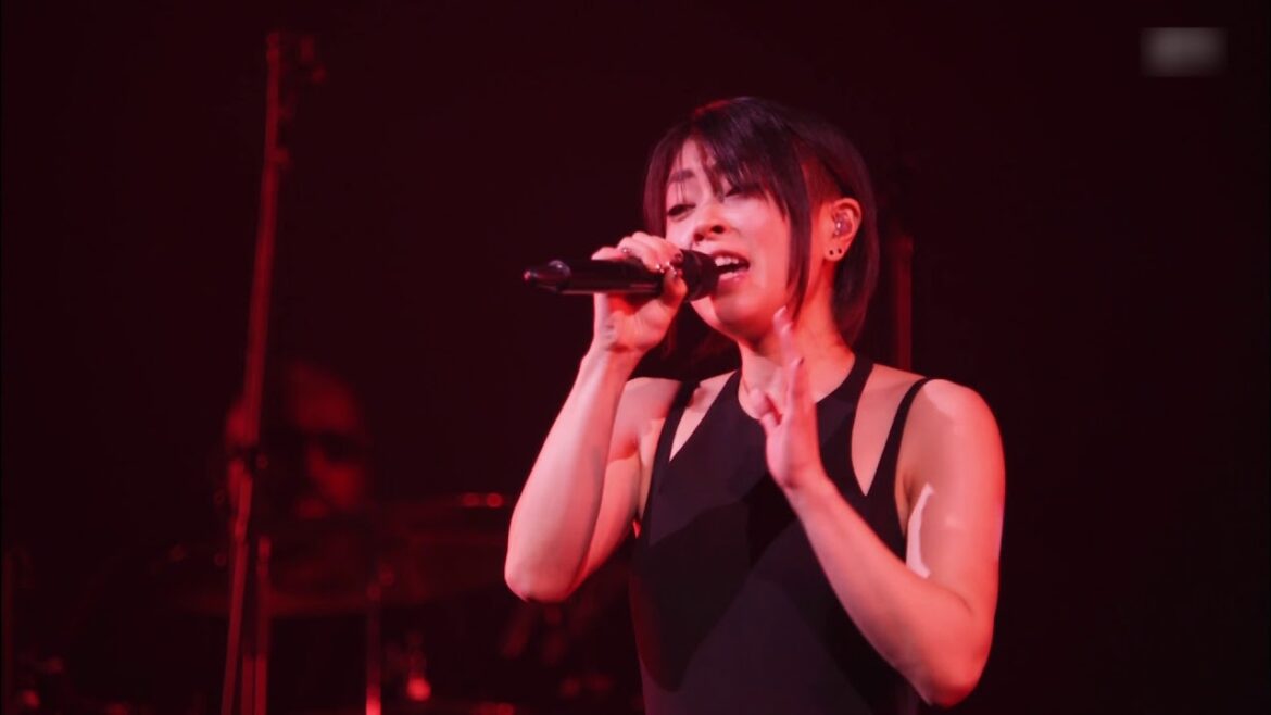 宇多田ヒカル 「SAKURAドロップス」 Hikaru Utada Laughter in the Dark Tour 2018
