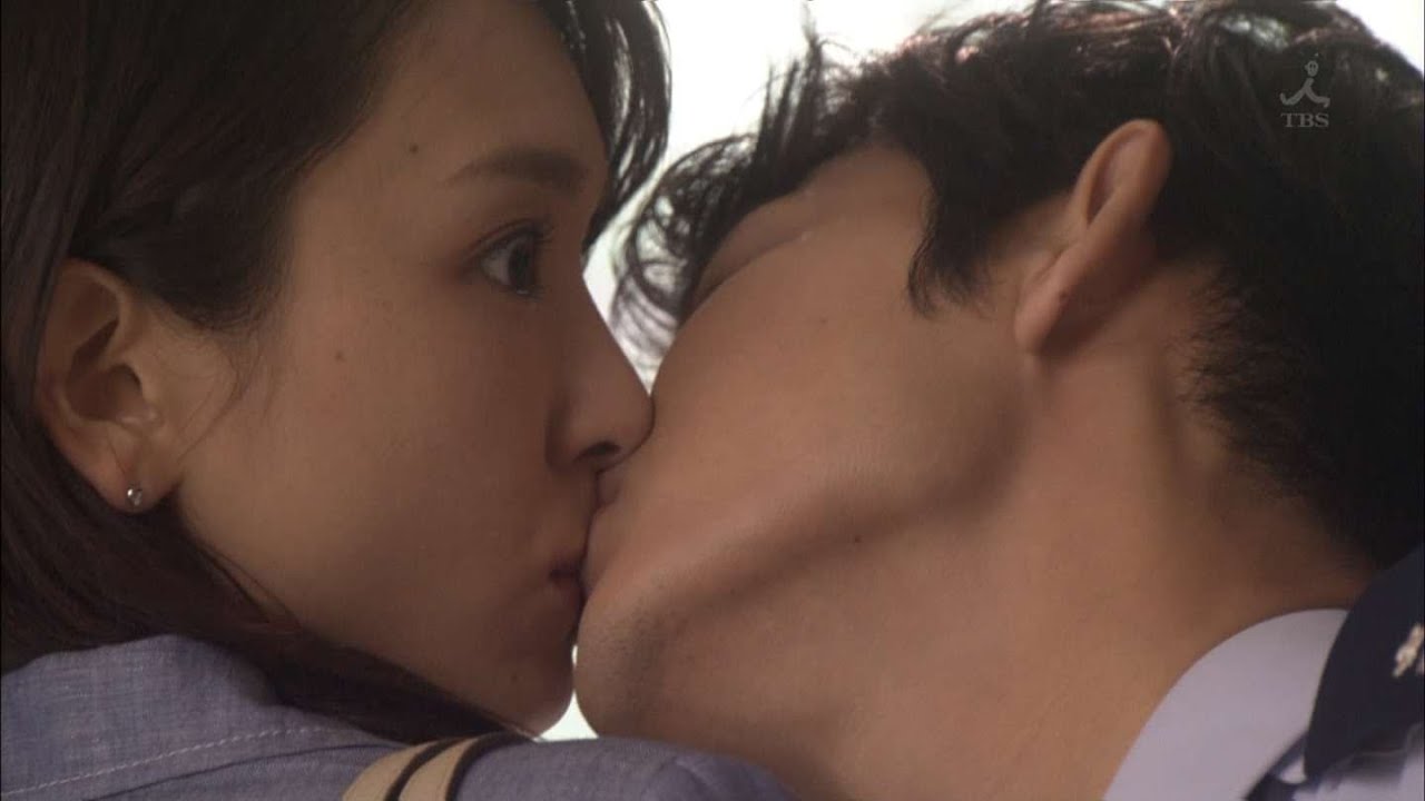 動画 新垣結衣 ディープキス キスシーン ベロチュー 舌 濃厚 ラブシーン 映画 ドラマ 切り抜き News Wacoca Japan People Life Style