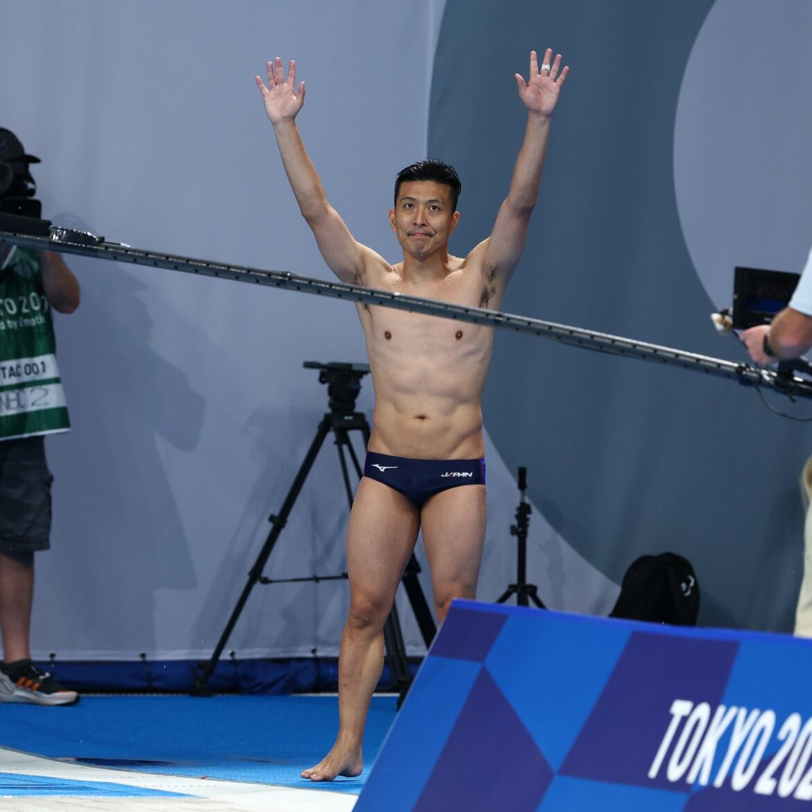 40歳の日本人ダイバー寺内健ベテランは印象的なパフォーマンスを見せました...