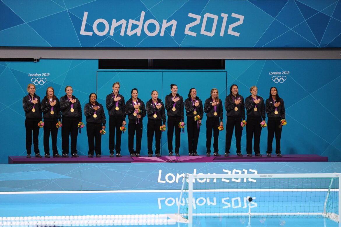 企業はこれらの3枚の写真の違いを見つける必要がありますか? 彼らは#Olyです… 企業はこれらの3枚の写真の違いを見つける必要がありますか? 彼らは#Olyです...