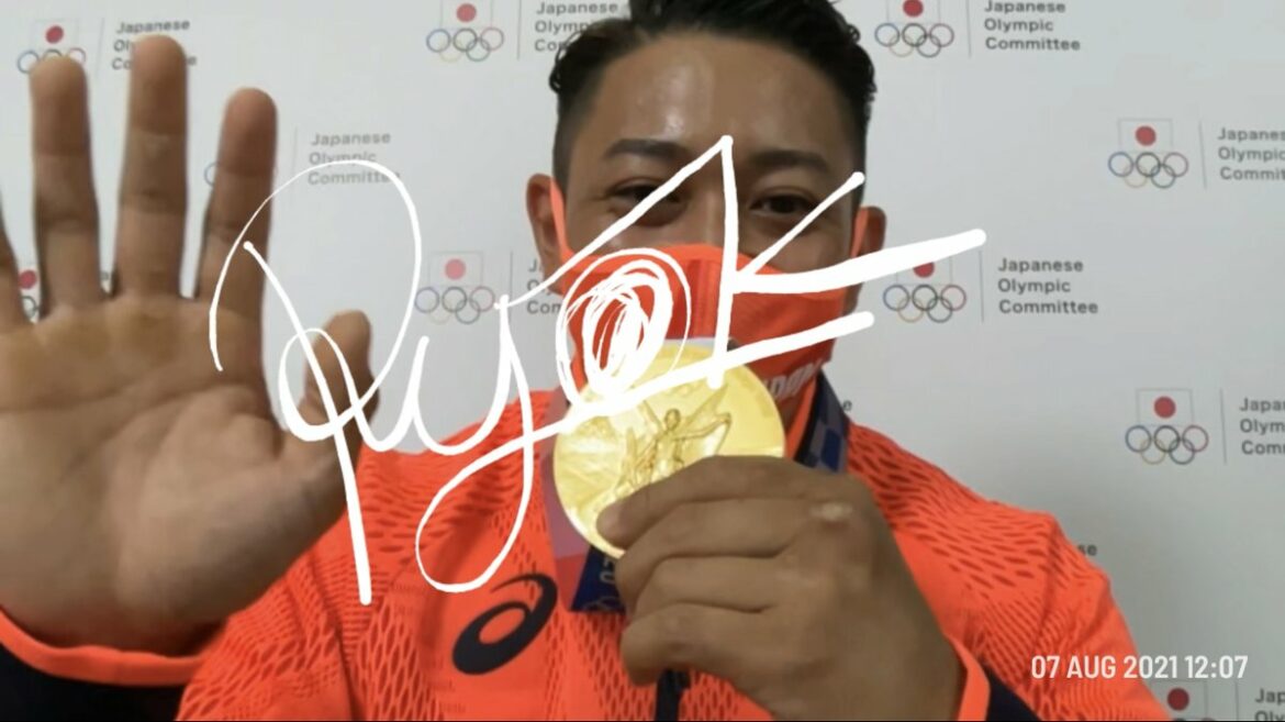 /
メダリストのサイン入りメッセージ動画が到着
\
#空手
男子形 金メダル
喜友名 諒選手
メッセージはこちらから
#LIVESign
#がんばれニッ… /
メダリストのサイン入りメッセージ動画が到着
\
#空手
男子形 金メダル
喜友名 諒選手
メッセージはこちらから
#LIVESign
#がんばれニッ...