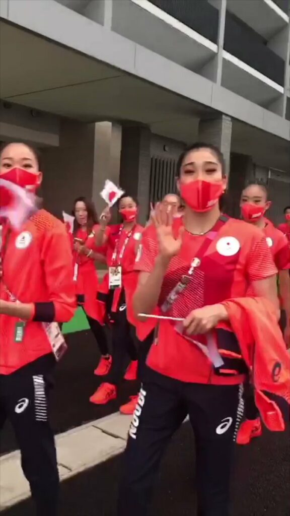 /
#今日のチームジャパン 
\
閉会式へ向かう日本代表選手団の様子が届きました!
#がんばれニッポン
#Tokyo2020
#TEAMJAPAN
#オリン… /
#今日のチームジャパン 
\
閉会式へ向かう日本代表選手団の様子が届きました!
#がんばれニッポン
#Tokyo2020
#TEAMJAPAN
#オリン...