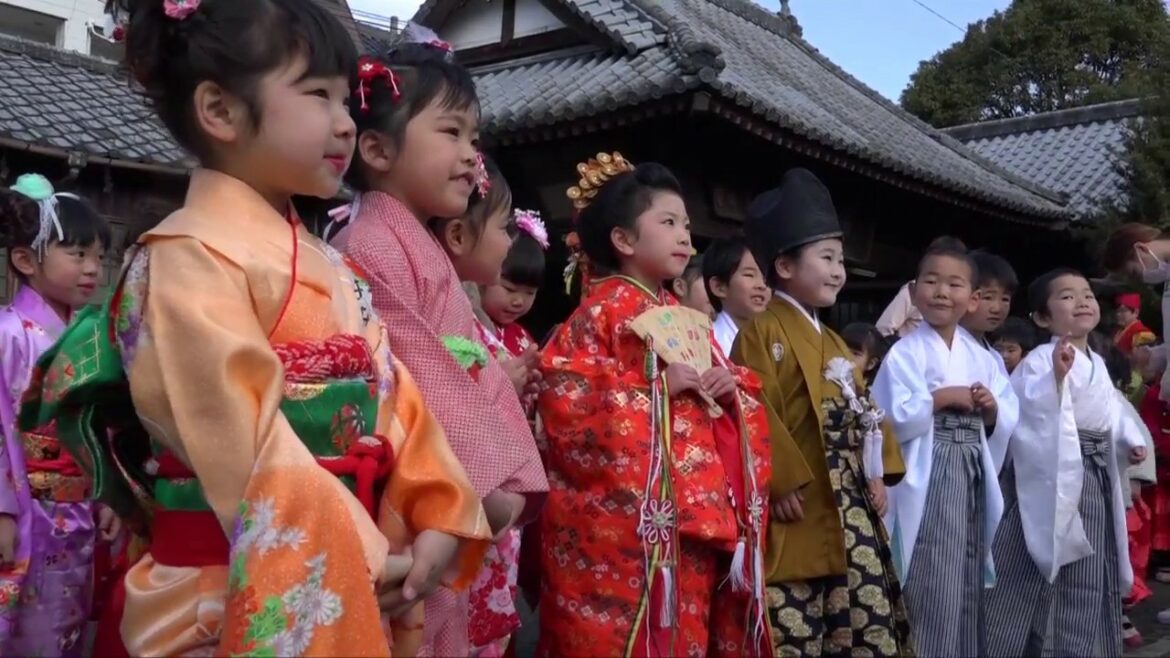 四日市ひな祭り、こども雛-1-パレード