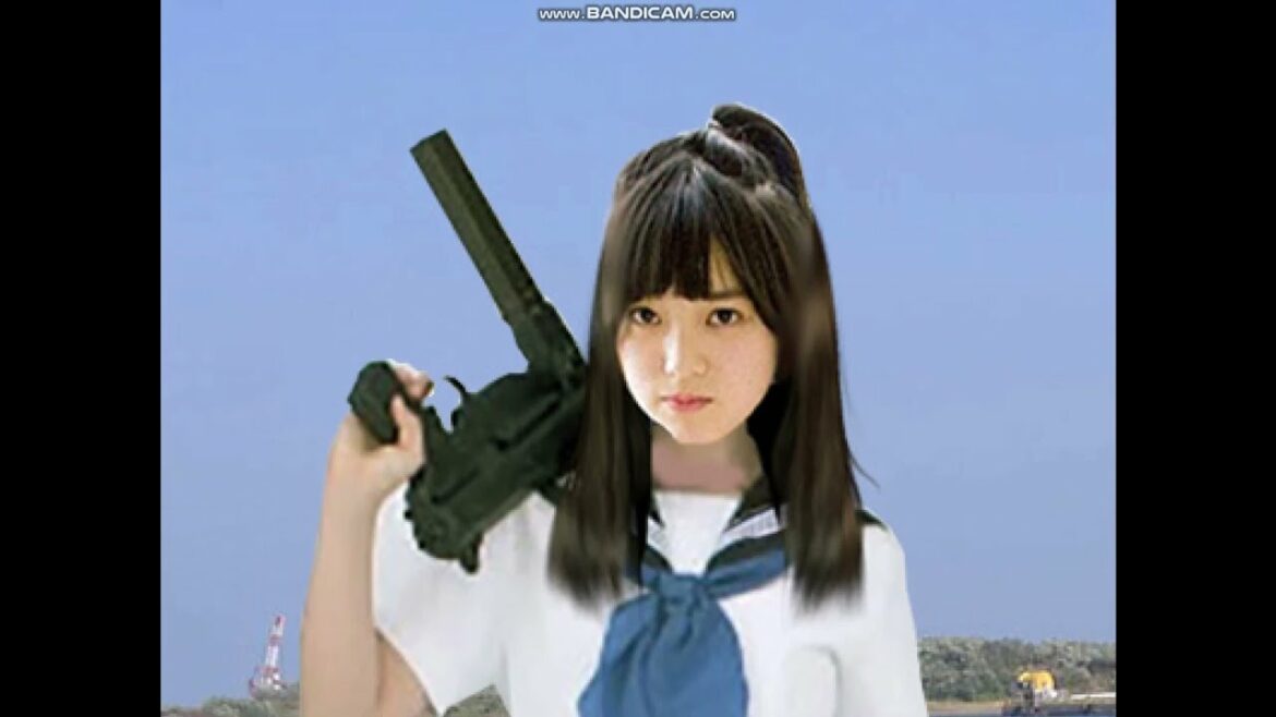 平手友梨奈のセーラー服と機関銃！１