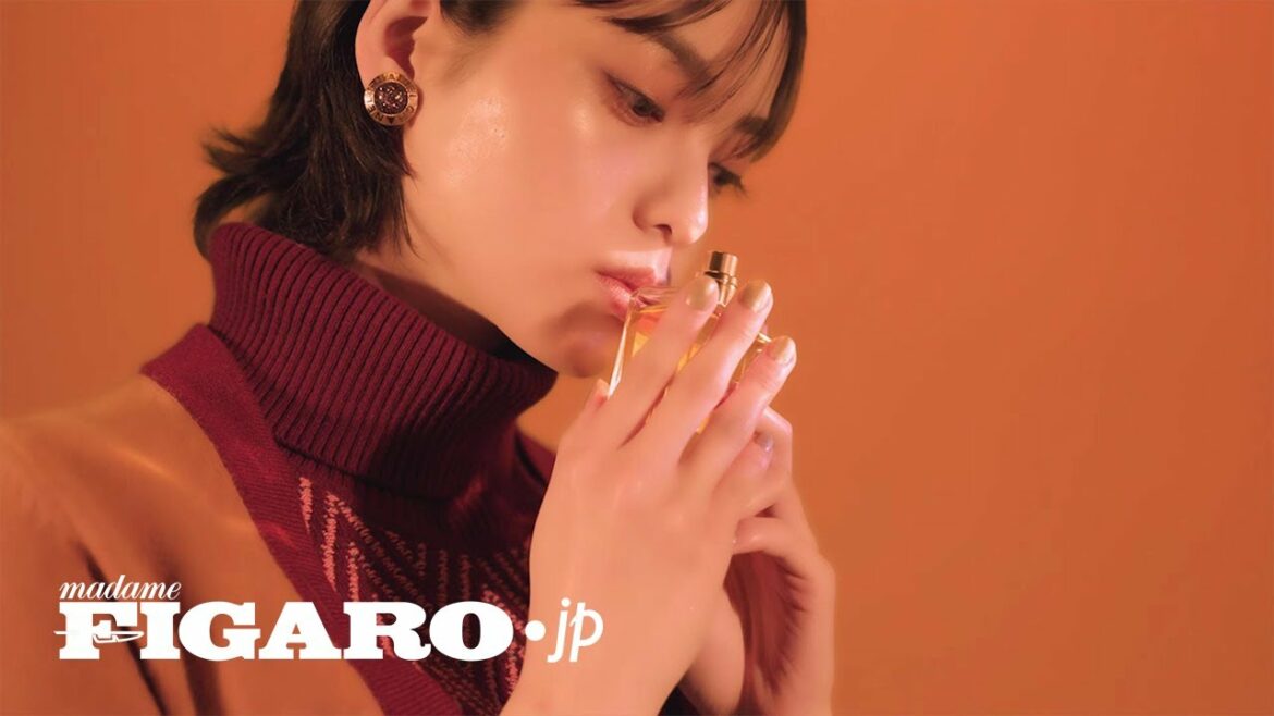 シャネル N°5と平手友梨奈の交差点　スペシャル動画「GOLD」編｜ フィガロジャポン