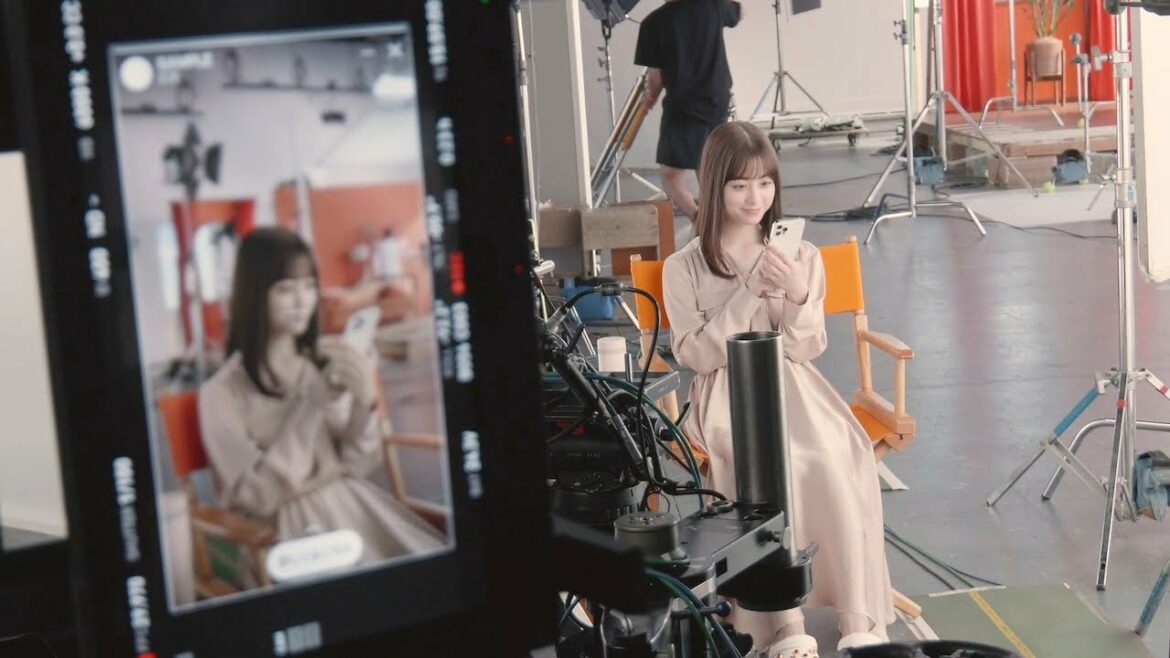 ブックライブCMメイキング&橋本環奈さんインタビュー ブックライブCMメイキング&橋本環奈さんインタビュー