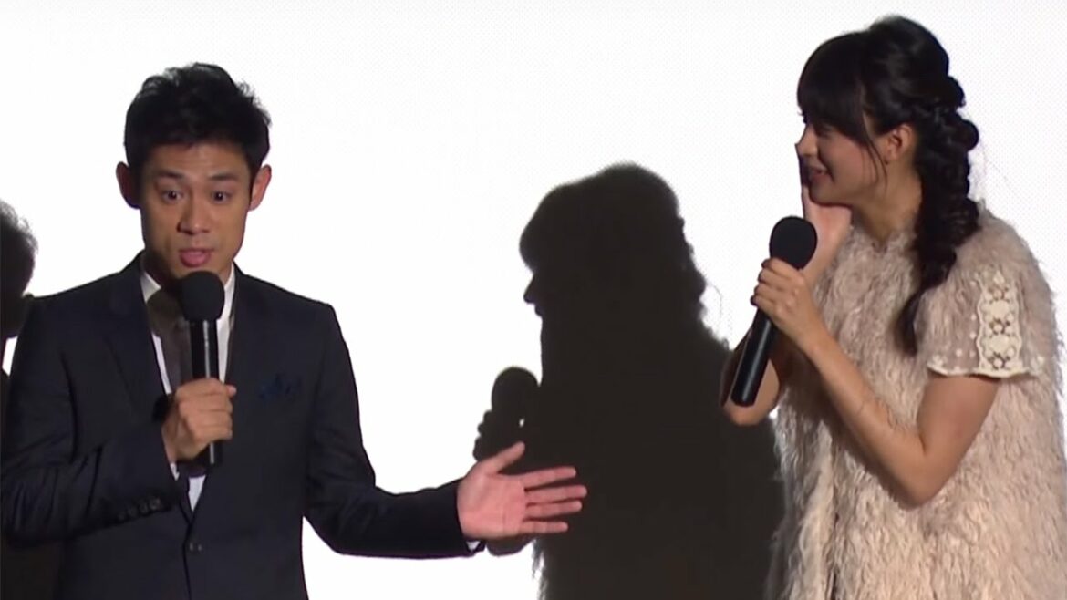 伊藤淳史、7歳差の山本美月との幼なじみ役に「空気が微妙だった」映画「ボクは坊さん。」初日舞台あいさつ1　#Atsushi Ito　#Mizuki Yamamoto
