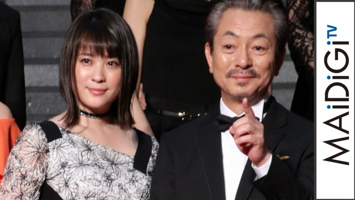 北乃きい、モノトーンのロングドレスで美脚チラリ　水谷豊監督の映画でレッドカーペット　映画「TAP  THE LAST SHOW 」プレミアムイベント1
