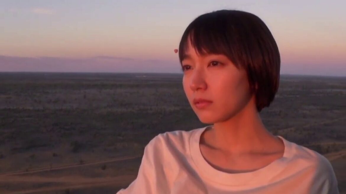 MusicVideo・Video吉岡里帆.P.V・Music『Stop, Look, Listen』■MV.No2■00:05:41