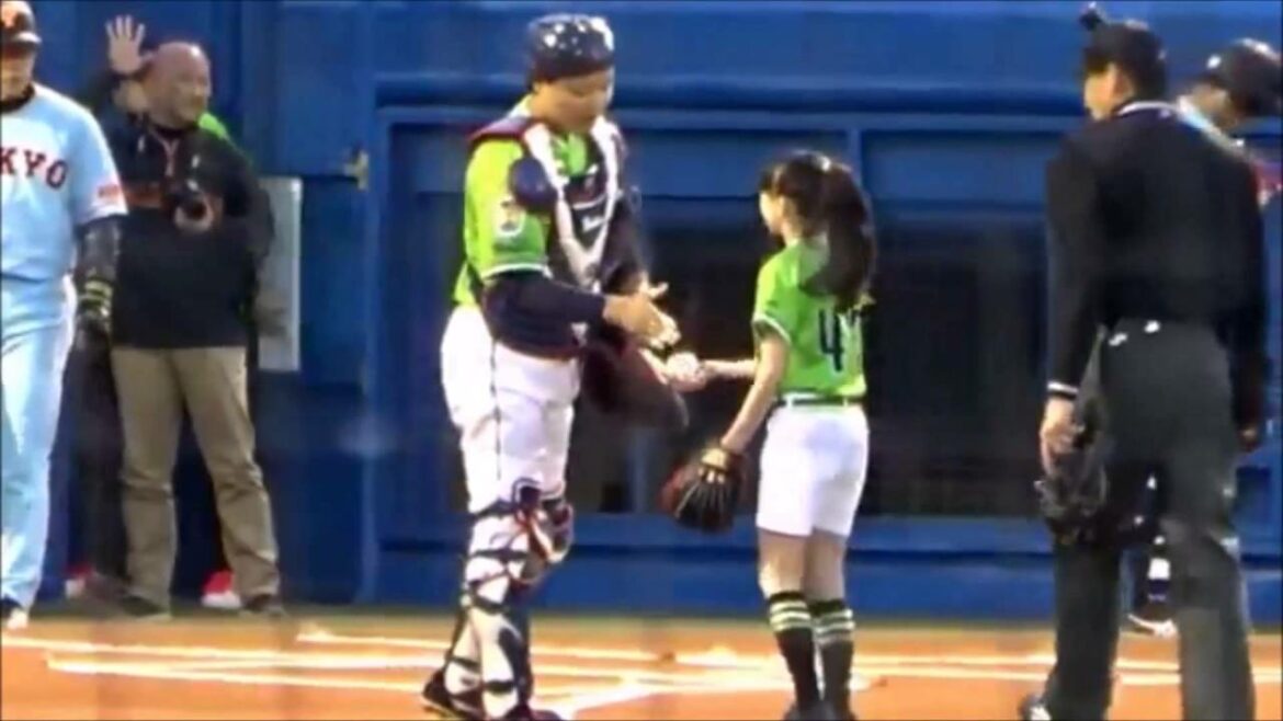 芦田愛菜(11)が始球式（かわいい） プロ野球「ヤクルト×巨人戦」過去2012の始球式動画あり