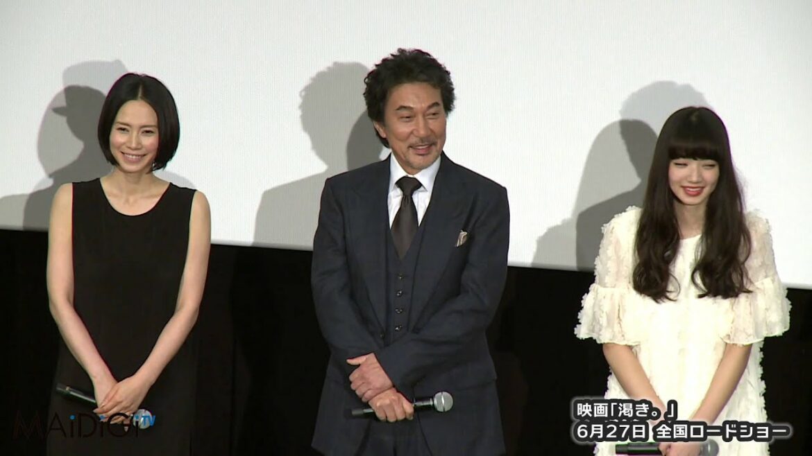 小松菜奈、中谷美紀と号泣?監督も「美しい風景」 映画「渇き。」初日舞台あいさつ(2) 小松菜奈、中谷美紀と号泣?監督も「美しい風景」 映画「渇き。」初日舞台あいさつ(2)