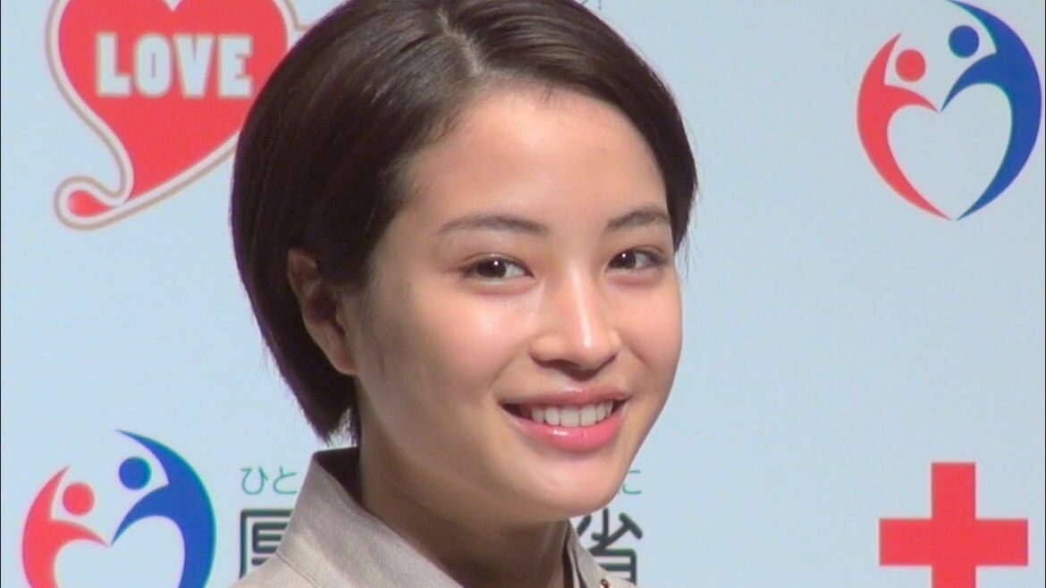 広瀬すず、ショートカットに「ドライヤー1分、ホントに楽！」／小林麻耶、山本シュウも登壇「はたちの献血」キャンペーン記者発表会