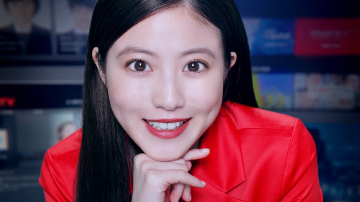 今田美桜、真っ赤な衣装でテンポ良くプレゼン！美脚もチラリ　「JOB TV for新卒」ウェブCM