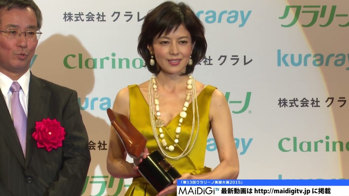 😍😍 沢口靖子　ひざ上丈のミニドレス姿で美脚賞授賞式に50歳の変わらぬ美貌に熱視線 😍😍
