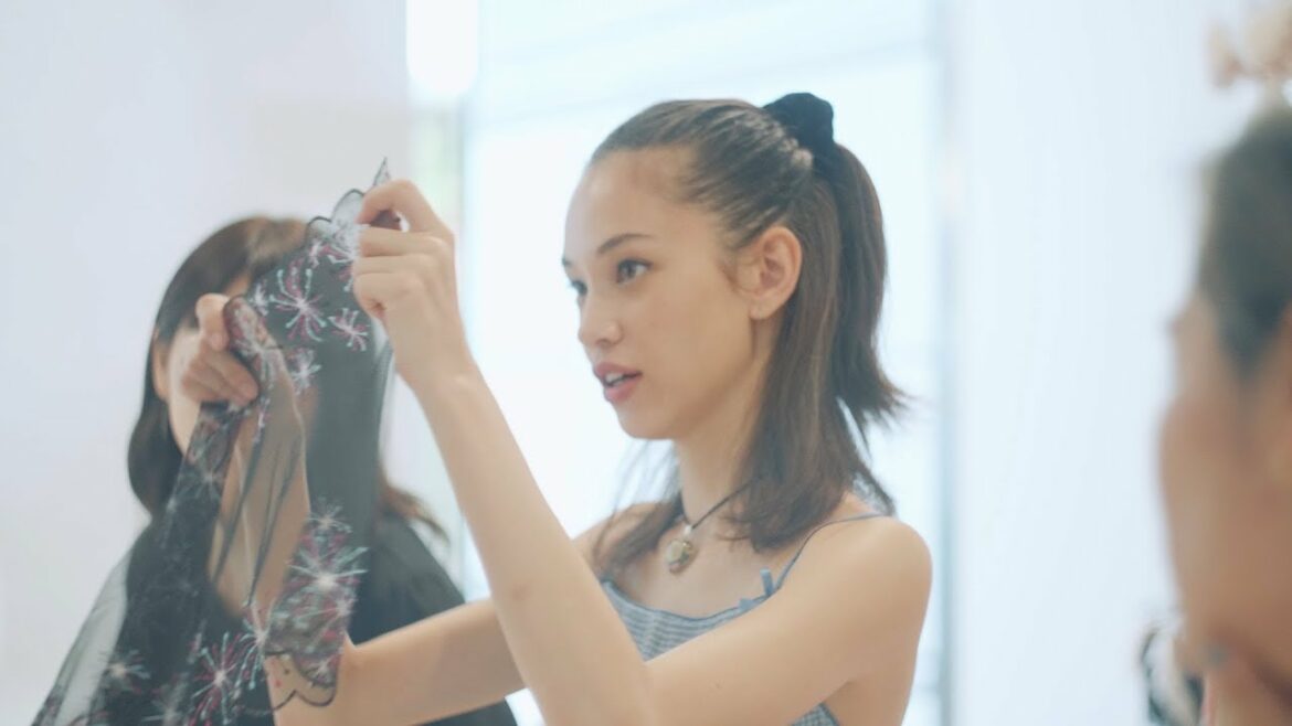 水原希子が初めての下着デザインに真剣な横顔 ワコール新WEBCM『KIKOのリボンブラ。』編 メイキング映像