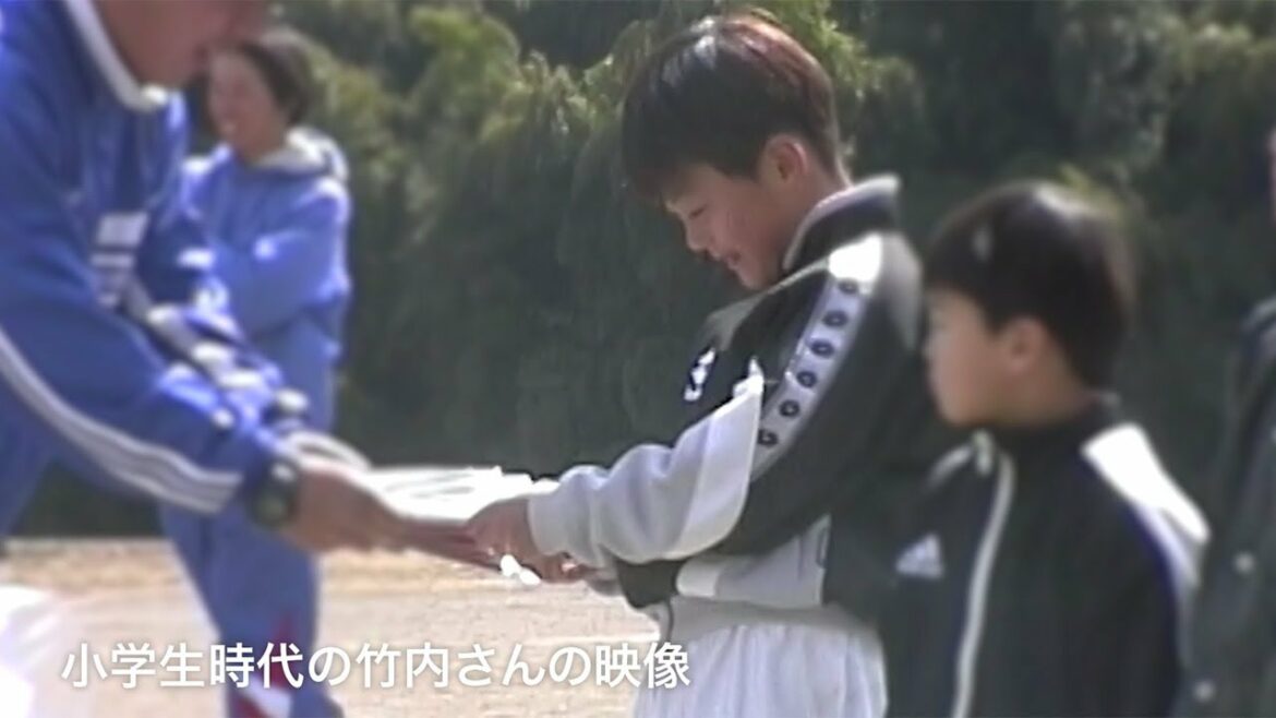 竹内涼真、小学時代のサッカー映像公開「高校時代は…」 「モナ王」ウェブムービー「家族をつなぐモナ王STORY」 竹内涼真、小学時代のサッカー映像公開「高校時代は…」 「モナ王」ウェブムービー「家族をつなぐモナ王STORY」