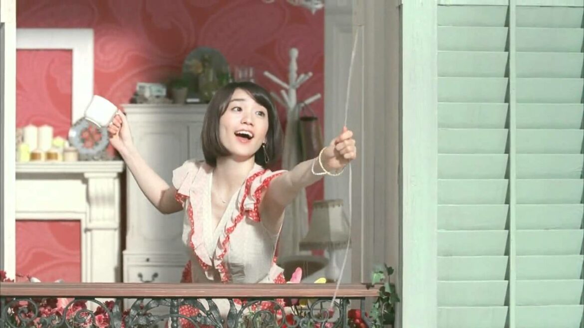 前田敦子、大島優子、チャン・グンソク TBC新CM 『HAPPY BEAUTY TBC』篇 15秒.wmv