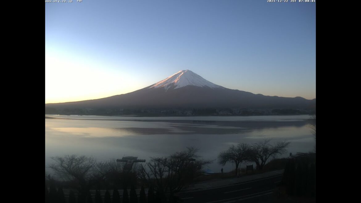 【富士山ライブカメラ】河口湖～富士山パノラマロープウェイ展望台　提供：UTYテレビ山梨　【Mt. Fuji live camera in Japan】