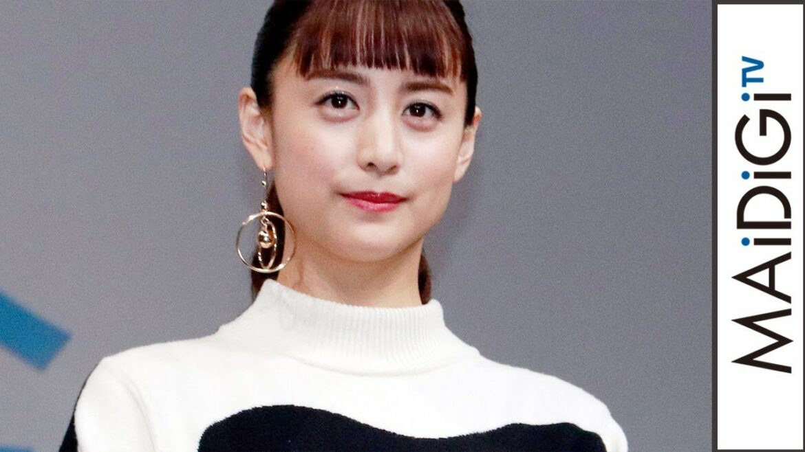 山本美月、白黒モノトーンのニットワンピですっきり　イベントにCM衣装で登場　「BIGLOBEモバイル新CM発表会」1