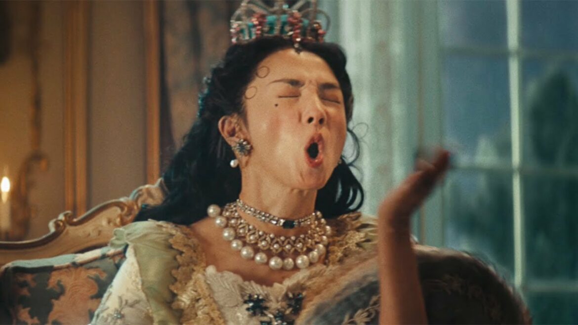 満島ひかり、渾身の“口太鼓”披露 松田龍平も感心「さすがですね」 UQ mobile「UQUEEN」新CM「効果音」編 満島ひかり、渾身の“口太鼓”披露 松田龍平も感心「さすがですね」 UQ mobile「UQUEEN」新CM「効果音」編