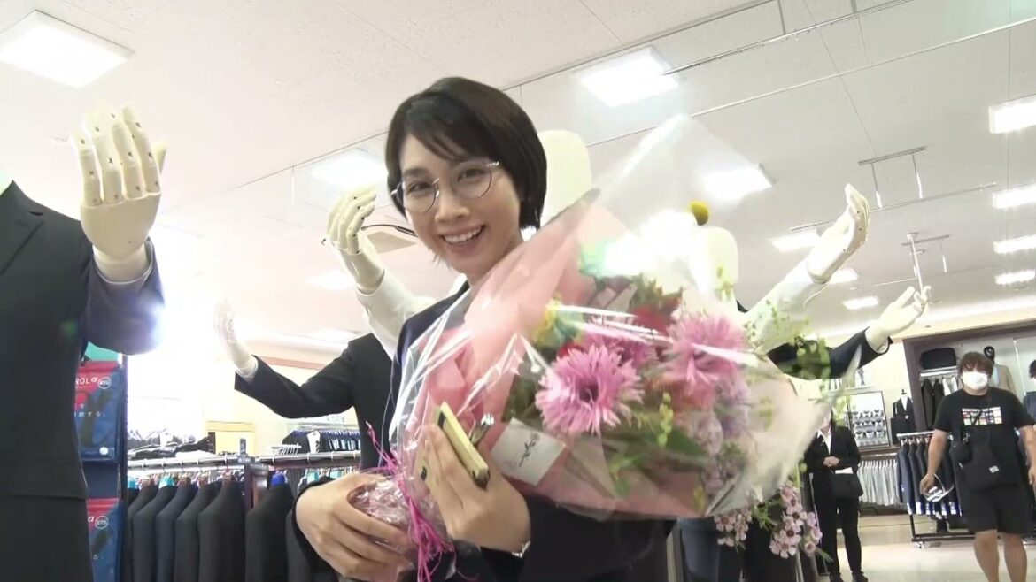 【メイキング＆インタビュー】永山瑛太演じるアオヤマニアに新人店員 松本穂香が唖然（青山新CM）
