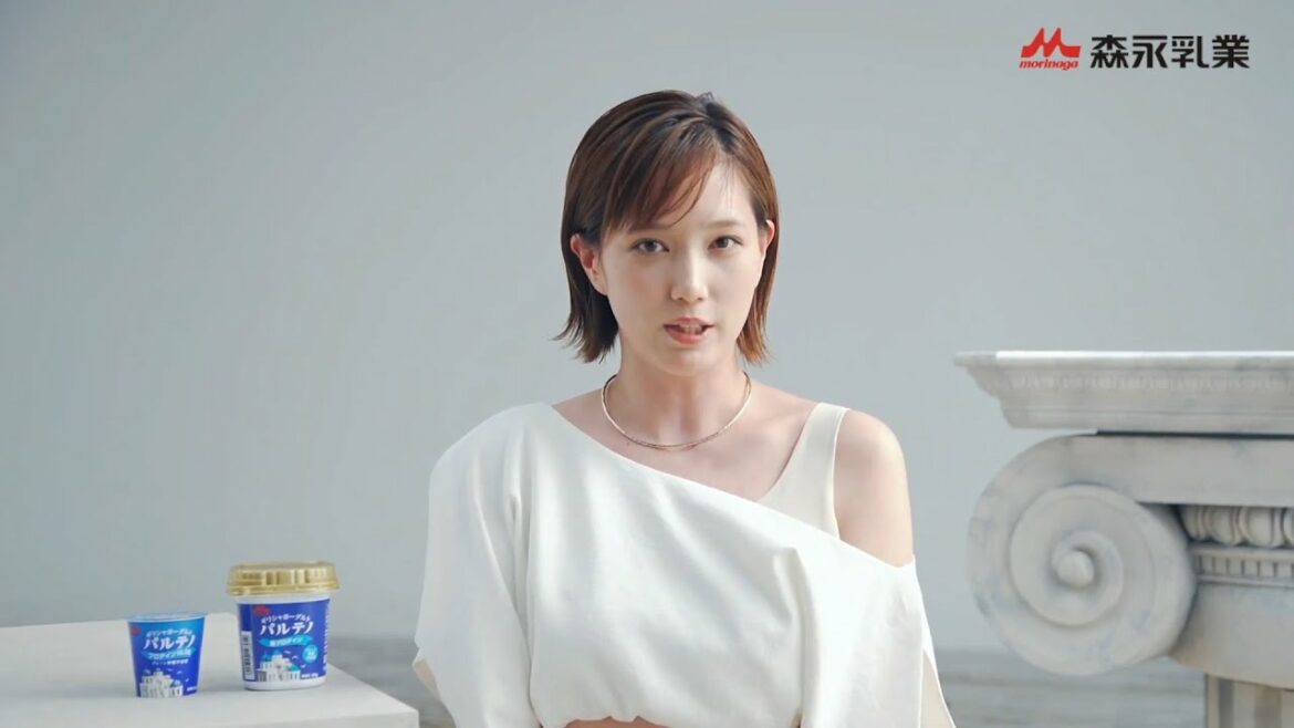 [일본광고] 혼다 츠바사, 파르데노 메이킹 필름, 本田翼 ギリシャヨーグルト パルテノ CM メイキング ぎゅっと絞る篇。1分23秒