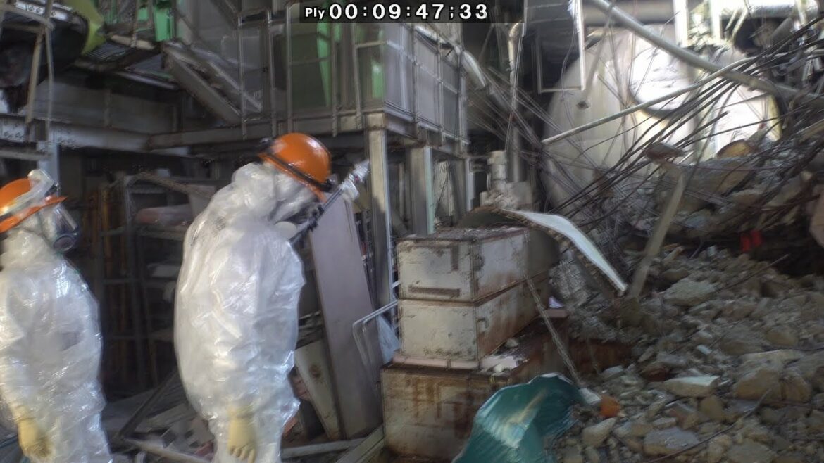 【映像資料】東京電力福島第一原子力発電所1号機原子炉建屋内調査の様子(2021年11月26日撮影)