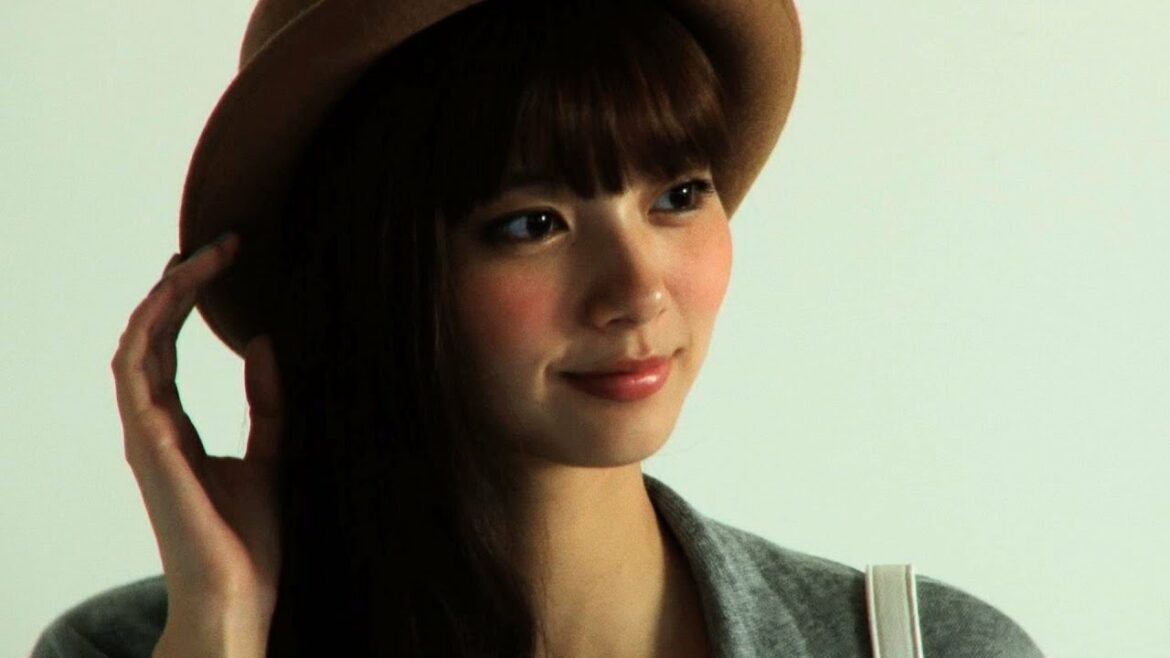 ノンノ１０月号　新川優愛“スライド着回し”撮影をのぞき見