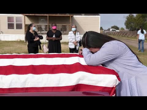 米国の新型コロナ死者数累計80万人に、デルタ株が猛威 米国の新型コロナ死者数累計80万人に、デルタ株が猛威