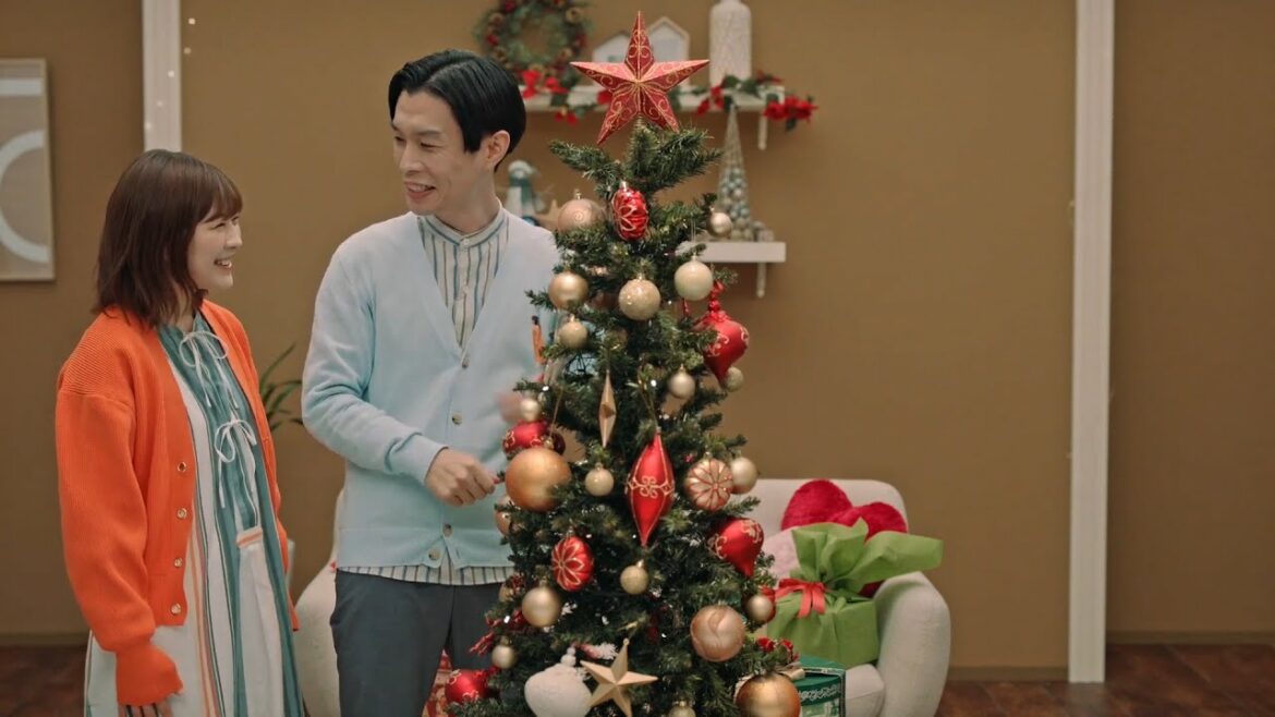 [일본광고] 이토 사이리, 이와이 유키, 伊藤沙莉,岩井勇気 出演 サントリー ボスカフェベース Web CM 沙莉オーナメント篇。1分版 「沙莉ちゃん。うん。かわいいねぇ～」