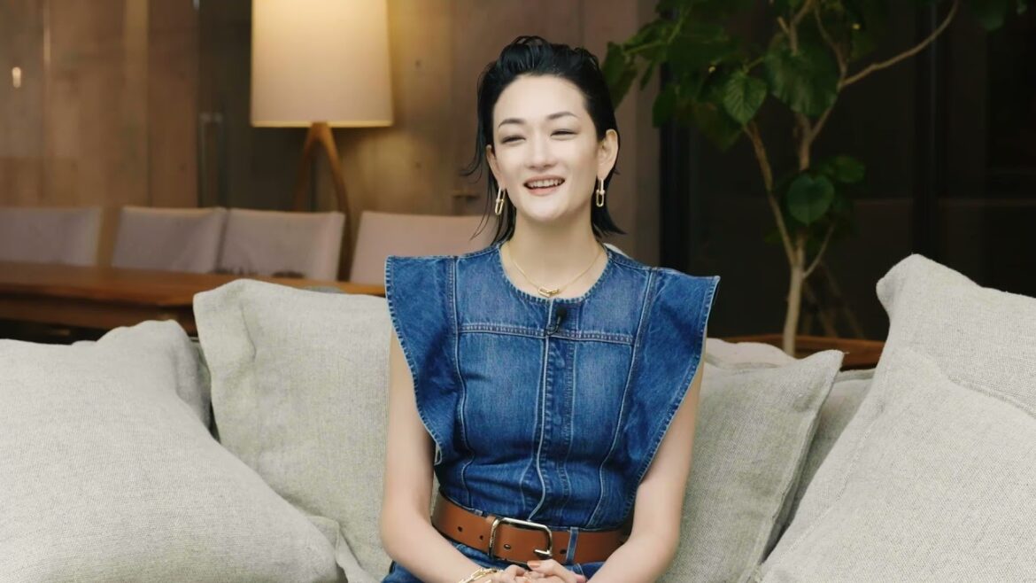【#好きだからもっと】世界平和への願い｜モデル 冨永愛｜ ELLE Japan