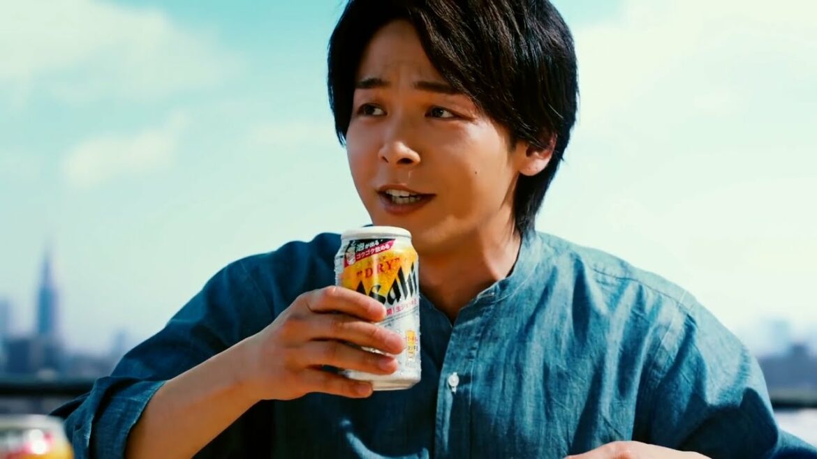 [일본광고] 나카무라 토모야, 스다 마사키, 아사히 맥주 中村倫也,菅田将暉 出演 アサヒ スーパードライ生ジョッキ缶 CM 体験 生ジョッキ缶 中村倫也篇。30秒版 「お店の生だ」