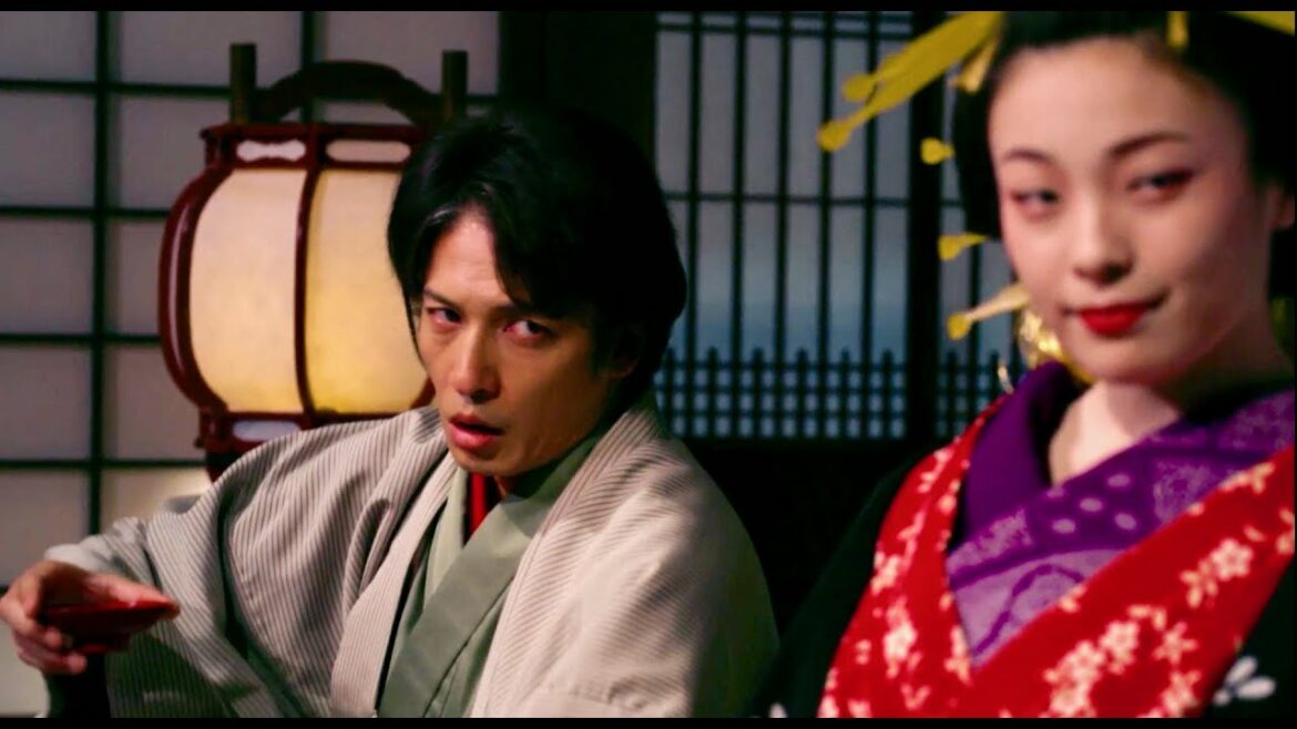 “歌麿”玉木宏、軽くジェラシー！花魁が“写楽”浦上晟周に目くばせ／映画『HOKUSAI』本編映像／全員集合する蔦屋主催の宴会-短尺版