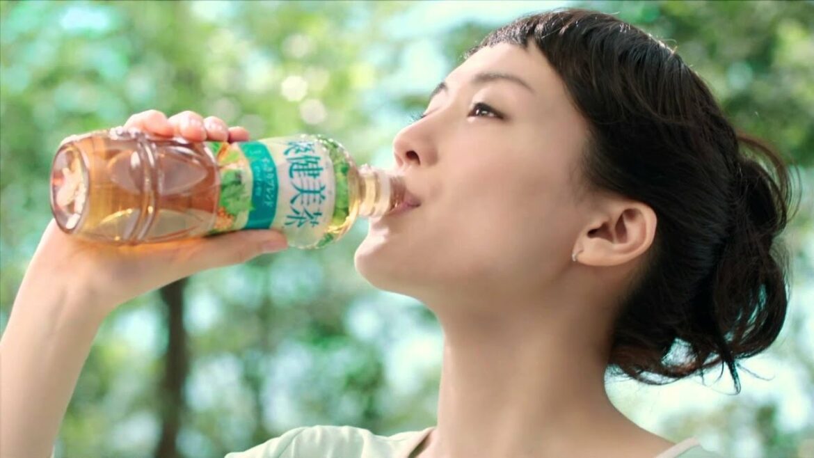 【HD】 綾瀬はるか 爽健美茶「プハーッて言おうよ」篇 CM(15秒)